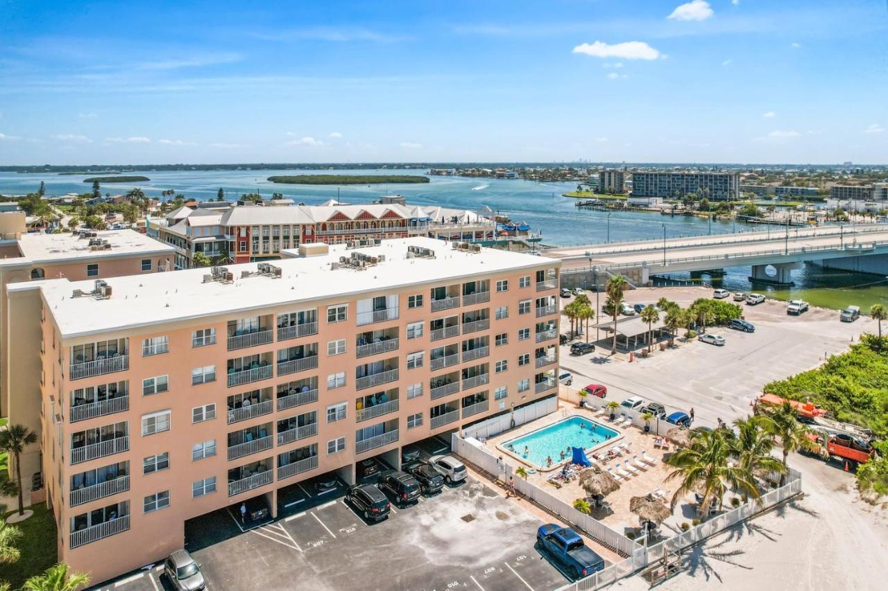 106 Beach Place Condos St. Pete Beach Eksteriør bilde